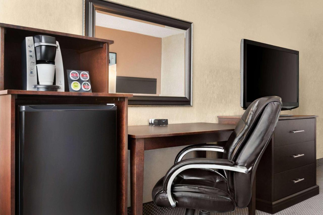 Travelodge By Wyndham Quebec City Hotel & Convention Centre Eksteriør bilde