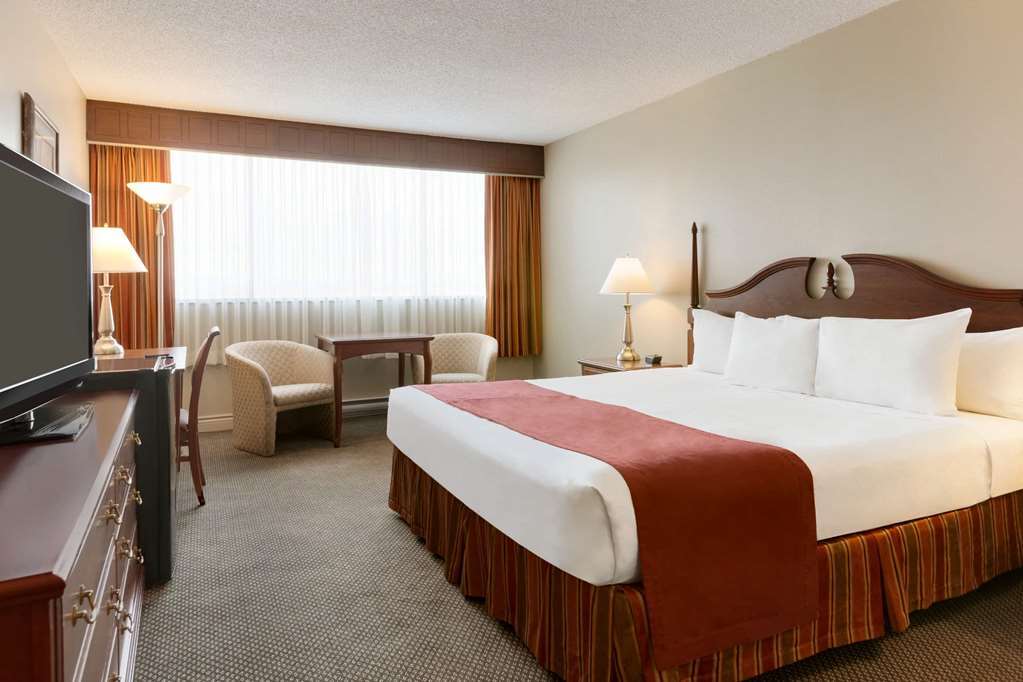 Travelodge By Wyndham Quebec City Hotel & Convention Centre Rom bilde