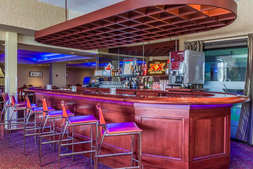 Travelodge By Wyndham Quebec City Hotel & Convention Centre Restaurant bilde